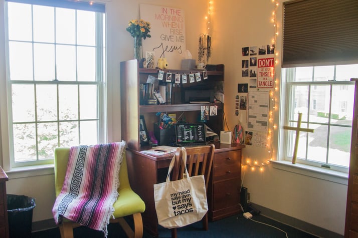 Patrick Henry College dorm room