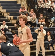 Sentinel Nathan Semlick at the line