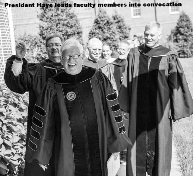 President Haye leads faculty into convocation